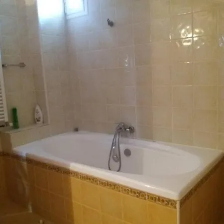 Attic Family Apartment Paralia Dionisiou Zewnętrze zdjęcie